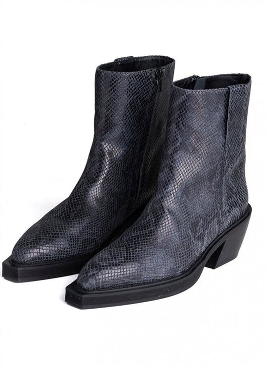 Antracytowe botki ze wzorem skóry węża
